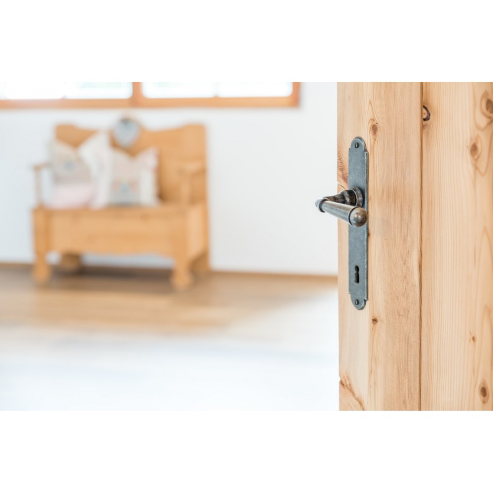 Zimmertürgarnitur aus Schmiedeeisen